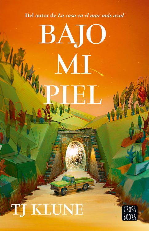 Imagen de BAJO MI PIEL / TJ KLUNE